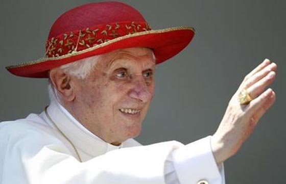 الفاتيكان يحظر أبواق الفوفوزيلا أثناء زيارة البابا لبريطانيا  صورة رقم 7