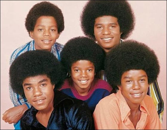 بعد 60 عاما من الزواج.. والدا مايكل جاكسون ينفصلان!!  صورة رقم 20