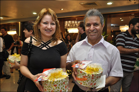 شتراوس تُفاجئ المشاركين في الإفطار الرمضاني الذي أقامَهُ 