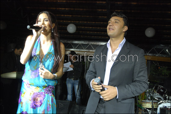 دومينيك حوراني ألهبت حماسة الجماهير في الكروم!!  صورة رقم 3