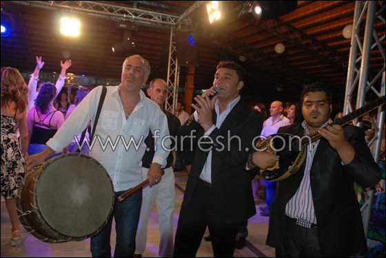 دومينيك حوراني ألهبت حماسة الجماهير في الكروم!!  صورة رقم 12