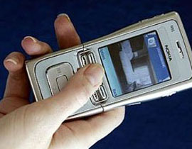 صورت فيلماً اباحياُ لصديقتها لتتخلى عن حبها لشقيقها! صورة رقم 1 صورت فيلماً اباحياُ لصديقتها لتتخلى عن حبها لشقيقها! صورة رقم 1