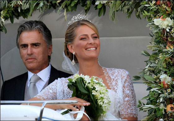 صور من حفل زفاف الأمير اليوناني اللعوب على حبيبته الشقراء  صورة رقم 11