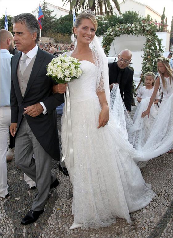 صور من حفل زفاف الأمير اليوناني اللعوب على حبيبته الشقراء  صورة رقم 9
