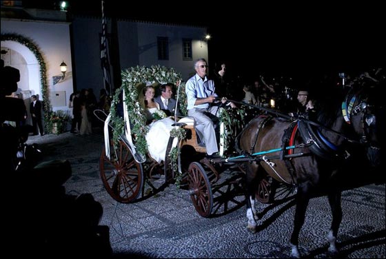 صور من حفل زفاف الأمير اليوناني اللعوب على حبيبته الشقراء  صورة رقم 5