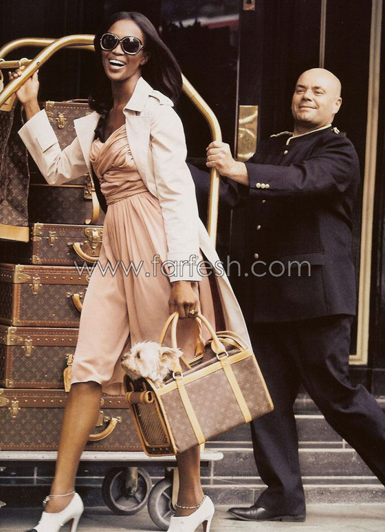 كامبل تنهال بوابل من الشتائم على نادل بسبب سلطة! صورة رقم 13 كامبل تنهال بوابل من الشتائم على نادل بسبب سلطة! صورة رقم 13