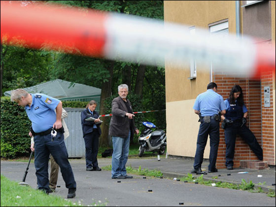 لعبة أطفال تشبه المسدس الحقيقي تدخله المستشفى بحالة حرجة! صورة رقم 3 لعبة أطفال تشبه المسدس الحقيقي تدخله المستشفى بحالة حرجة! صورة رقم 3