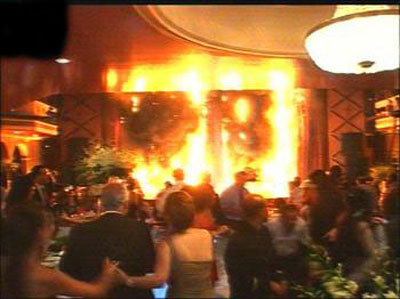 مأساة.. حريق ضخم يندلع في صالة العرس في لبنان  صورة رقم 2