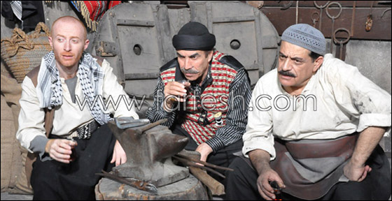 من أول من سيطلق النار على مأمون؟ فريال، النمس، أم معتز؟ صورة رقم 22 من أول من سيطلق النار على مأمون؟ فريال، النمس، أم معتز؟ صورة رقم 22