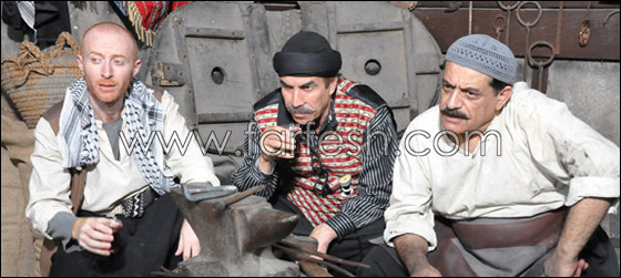 من أول من سيطلق النار على مأمون؟ فريال، النمس، أم معتز؟ صورة رقم 19 من أول من سيطلق النار على مأمون؟ فريال، النمس، أم معتز؟ صورة رقم 19