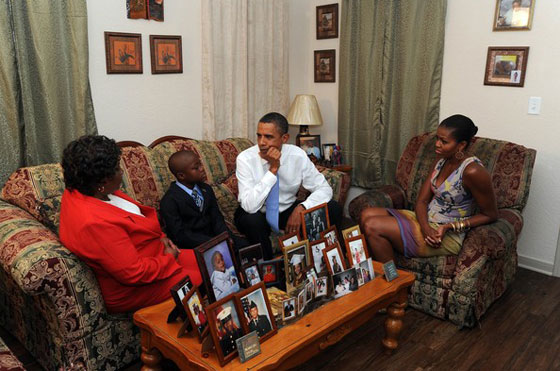 أوباما يزور لويزيانا بطائرة مروحية لإحياء ذكرى كاترينا  صورة رقم 8