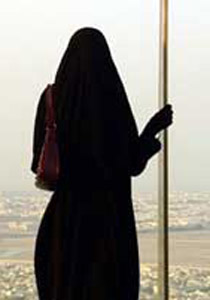 أب يرفض تزويج بناته الـ 6 فيلجأن للقضاء!!  صورة رقم 1