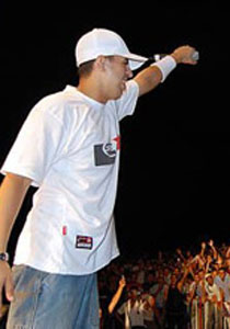 لطفي دوبل كانون من مغني راب إلى خطيب وواعظ ديني!! صورة رقم 1