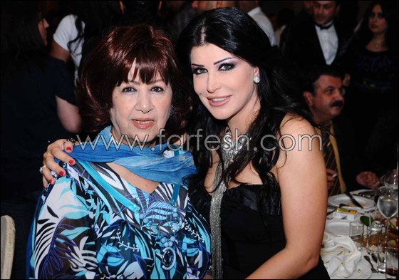 مسلسلات اون لاين في افطار نجوم باب الحارة وزهرة وأزواجها والقعقاع! صورة رقم 10 مسلسلات اون لاين في افطار نجوم باب الحارة وزهرة وأزواجها والقعقاع! صورة رقم 10