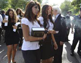 للبيع نسخة من القران الذي اهداه القذافي لفتيات إيطاليات! صورة رقم 1 للبيع نسخة من القران الذي اهداه القذافي لفتيات إيطاليات! صورة رقم 1