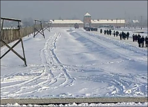 منع معلمة يهودية من التدريس 4 أشهر لأنها غسلت دماغ طلابها! صورة رقم 6