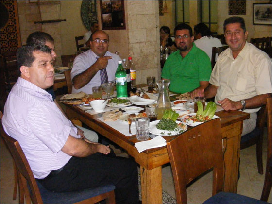 البنك العربي الإسرائيلي أقام وجبة إفطار رمضانية صورة رقم 4 البنك العربي الإسرائيلي أقام وجبة إفطار رمضانية صورة رقم 4