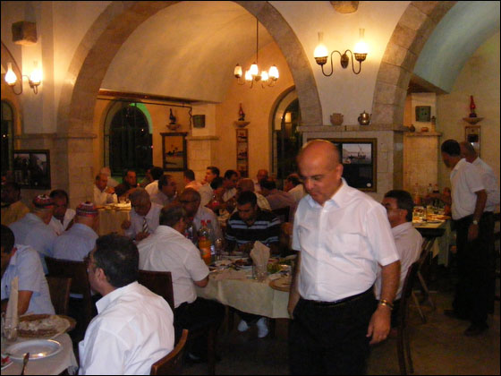 البنك العربي الإسرائيلي أقام وجبة إفطار رمضانية صورة رقم 5 البنك العربي الإسرائيلي أقام وجبة إفطار رمضانية صورة رقم 5