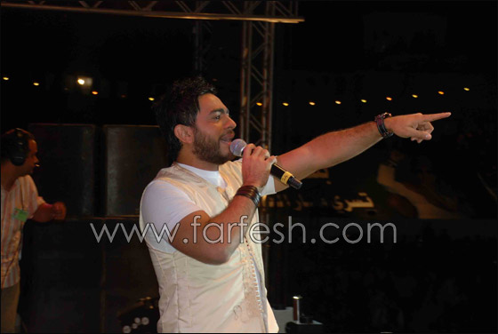 تامر حسني يرتدي الزي الليبي ويؤذن للصلاة! صورة رقم 5 تامر حسني يرتدي الزي الليبي ويؤذن للصلاة! صورة رقم 5