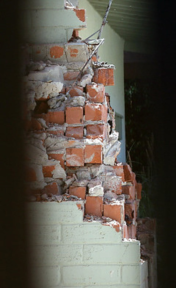 دخلت من المدخنة لتفاجئ صديقها فبقيت هناك ولقيت حتفها! صورة رقم 1 دخلت من المدخنة لتفاجئ صديقها فبقيت هناك ولقيت حتفها! صورة رقم 1