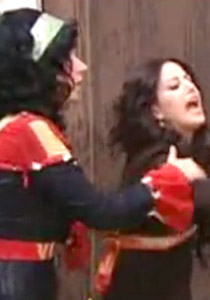 مسلسلات اون لاين يفاجئكم وينقل لكم أحداث الحلقتين 25 و 26 من باب الحارة صورة رقم 1