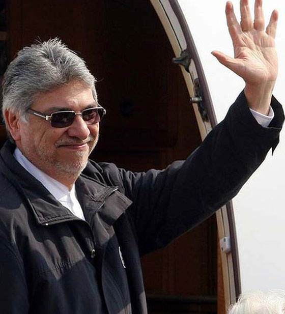 فضيحة ثالثة.. امرأة تنسب أبوة طفها لرئيس البرغواي  صورة رقم 3