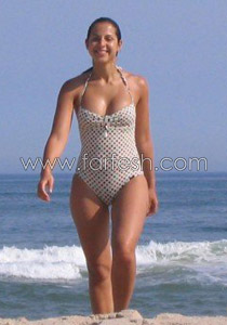 بالصور.. أزمة البكيني والخمر والالحاد التي أثارتها ابنة البرادعي! صورة رقم 1 بالصور.. أزمة البكيني والخمر والالحاد التي أثارتها ابنة البرادعي! صورة رقم 1