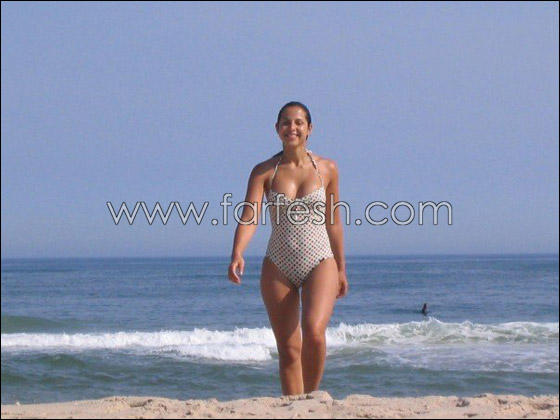 بالصور.. أزمة البكيني والخمر والالحاد التي أثارتها ابنة البرادعي! صورة رقم 18 بالصور.. أزمة البكيني والخمر والالحاد التي أثارتها ابنة البرادعي! صورة رقم 18