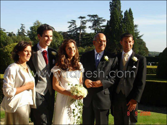 بالصور.. أزمة البكيني والخمر والالحاد التي أثارتها ابنة البرادعي! صورة رقم 4 بالصور.. أزمة البكيني والخمر والالحاد التي أثارتها ابنة البرادعي! صورة رقم 4