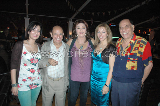 بالصور.. سحور رمضاني يضم مجموعة كبيرة من الفنانين  صورة رقم 4