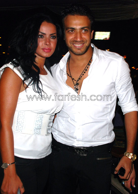 فستان جومانا مراد القصير وهواتف مي الثلاثة نميمة سحور روتانا صورة رقم 2 فستان جومانا مراد القصير وهواتف مي الثلاثة نميمة سحور روتانا صورة رقم 2