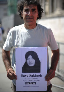 99 جلدة اضافية للإيرانية المتهمة بالزنا بعد صورة بدون حجاب! صورة رقم 2 99 جلدة اضافية للإيرانية المتهمة بالزنا بعد صورة بدون حجاب! صورة رقم 2