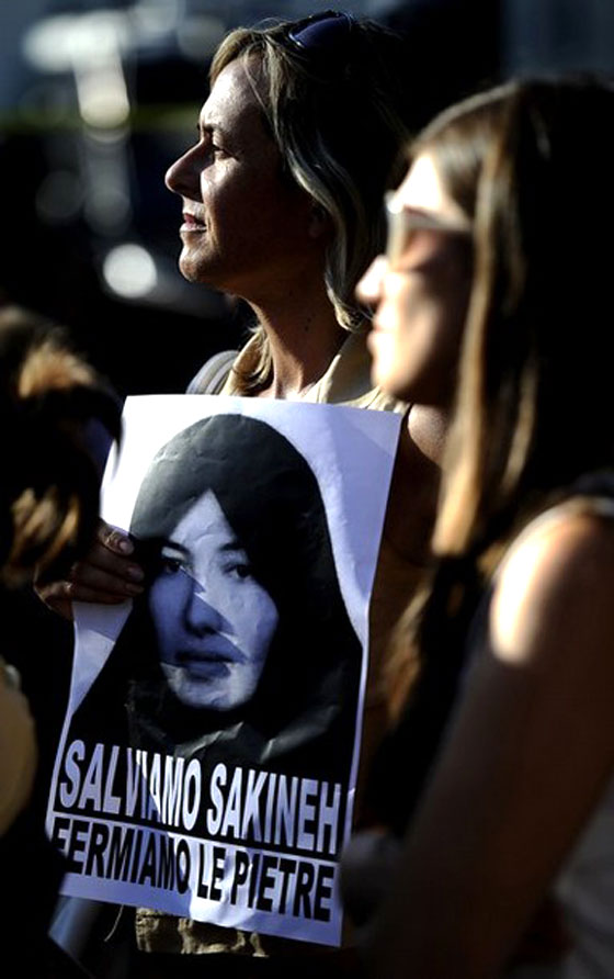 99 جلدة اضافية للإيرانية المتهمة بالزنا بعد صورة بدون حجاب! صورة رقم 15 99 جلدة اضافية للإيرانية المتهمة بالزنا بعد صورة بدون حجاب! صورة رقم 15