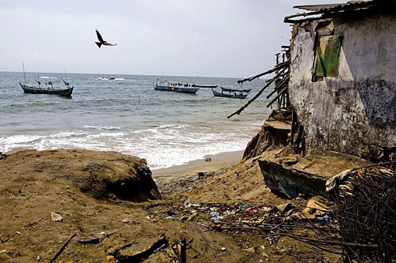 في بوشنان تبني ليبتلع البحر منزلك غرفة.. غرفة!!  صورة رقم 3