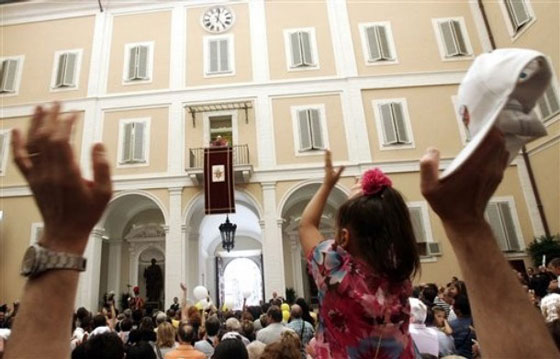 البابا يتابع قضية الايرانية المحكوم عليها بالاعدام ومستعد للتدخل!  صورة رقم 3