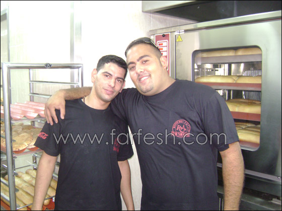 مئات الوجبات مجانا في افتتاح 