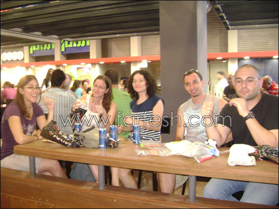 مئات الوجبات مجانا في افتتاح 