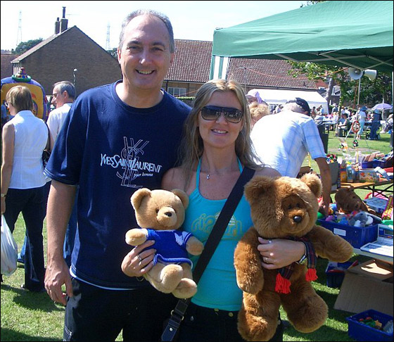 زوجة النائب البريطاني مومس وتمارس الفجور!!  صورة رقم 3