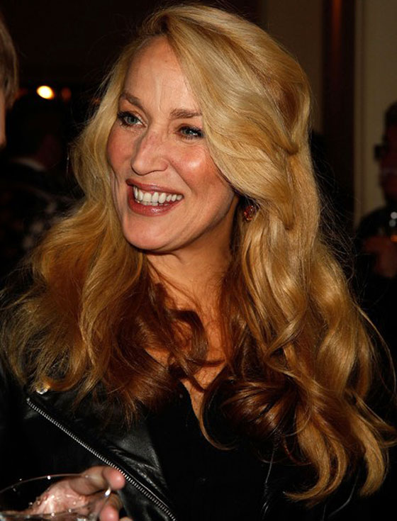 2 مليون استرليني من حق جيري هول في لوحتها المنزوعة!!  صورة رقم 4