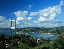 سفينة شحن عملاقة تعبر مضيق البوسفور!! صورة رقم 1