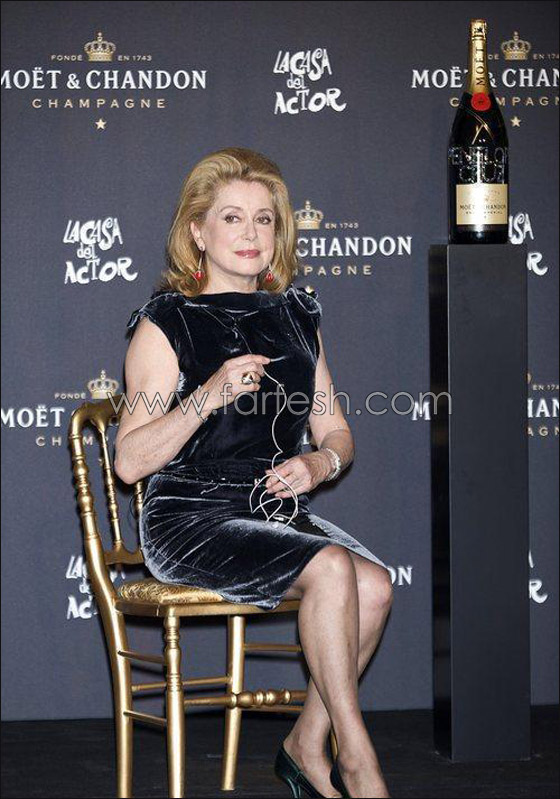 ممثلة فرنسية تهاجم كارلا وتطلب منها الصمت في قضية سكينة! صورة رقم 8 ممثلة فرنسية تهاجم كارلا وتطلب منها الصمت في قضية سكينة! صورة رقم 8