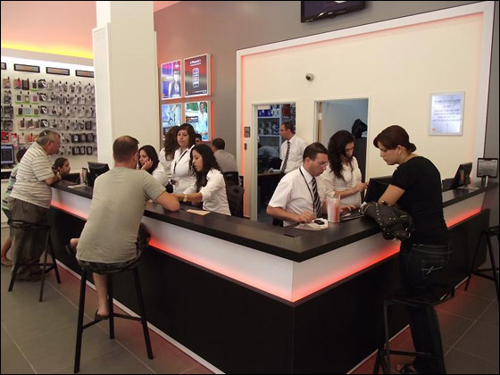 orange يساهم في تنشيط الحركة التجارية في 