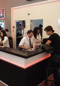 orange يساهم في تنشيط الحركة التجارية في 