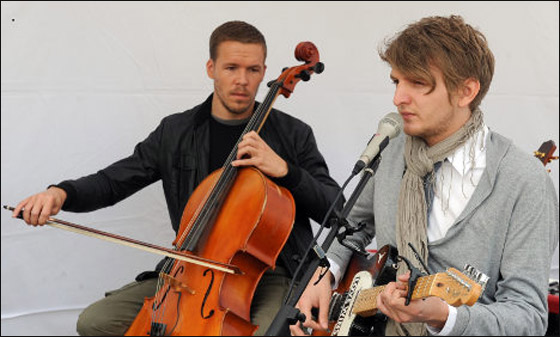 فرقة موسيقية المانية تقيم حفلا لـ 24 ساعة متواصلة!   صورة رقم 6