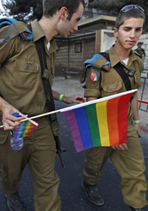 قاضية كاليفورنية: على المثليين إظهار ميولهم علناً في الجيش! صورة رقم 1