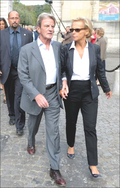 كوشنير لن يفصح عن موعد زواجه!! صورة رقم 1