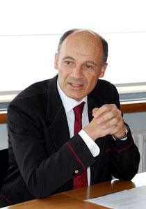 التحقيقات تشير الى اعتداءات مخلة بالاداب مرعبة داخل الكنيسة! صورة رقم 2