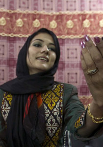 الأفغانيات المرشحات للانتخابات البرلمانية يواجهن التهديدات!! صورة رقم 2 الأفغانيات المرشحات للانتخابات البرلمانية يواجهن التهديدات!! صورة رقم 2