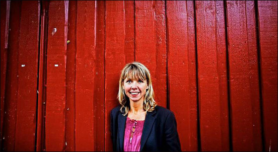 صحفية نرويجية تستقيل من عملها على الهواء مباشرة!!   صورة رقم 4