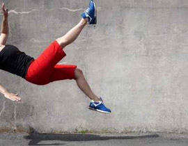 مصر: طالبته بحذاء جديد لطفلها فالقى بها من الطابق الثامن! صورة رقم 1